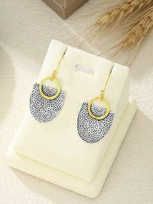 1 Pair Vintage Bohemian Style Textured Fan-Shaped Pendant Earrings For Daily Wear And Parties Perfect Gift For Women Party Accessories - Earrings - View 4