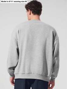 Alo Yoga Accolade Crew Neck Pullover Unisex - 淺灰色 - 查看 7