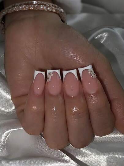 24片中号方形法式美甲贴片，花卉装饰白色法式尖头美甲，中号全覆盖亮面假指甲套装，包含：1片果冻胶和1个指甲锉，易于佩戴，适合日常佩戴，法式尖头美甲贴片，适合女性和女孩的日常生活