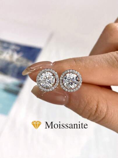 1 Đôi bông tai đính đá Moissanite tròn cắt giác 0.5-1.0 carat bằng bạc Sterling 925 - Món quà sang trọng, thanh lịch cho lễ đính hôn, đám cưới, bạn thân, sinh nhật, kỷ niệm. Trang sức cô dâu.