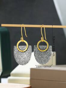 1 Pair Vintage Bohemian Style Textured Fan-Shaped Pendant Earrings For Daily Wear And Parties Perfect Gift For Women Party Accessories - Earrings - View 5
