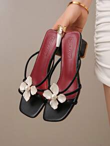 2025 Summer New French Thick Heel Faux Pearl Flower Strap Sandals, Open Toe Versatile Mid-Heel Slides For Women - Black - View 5