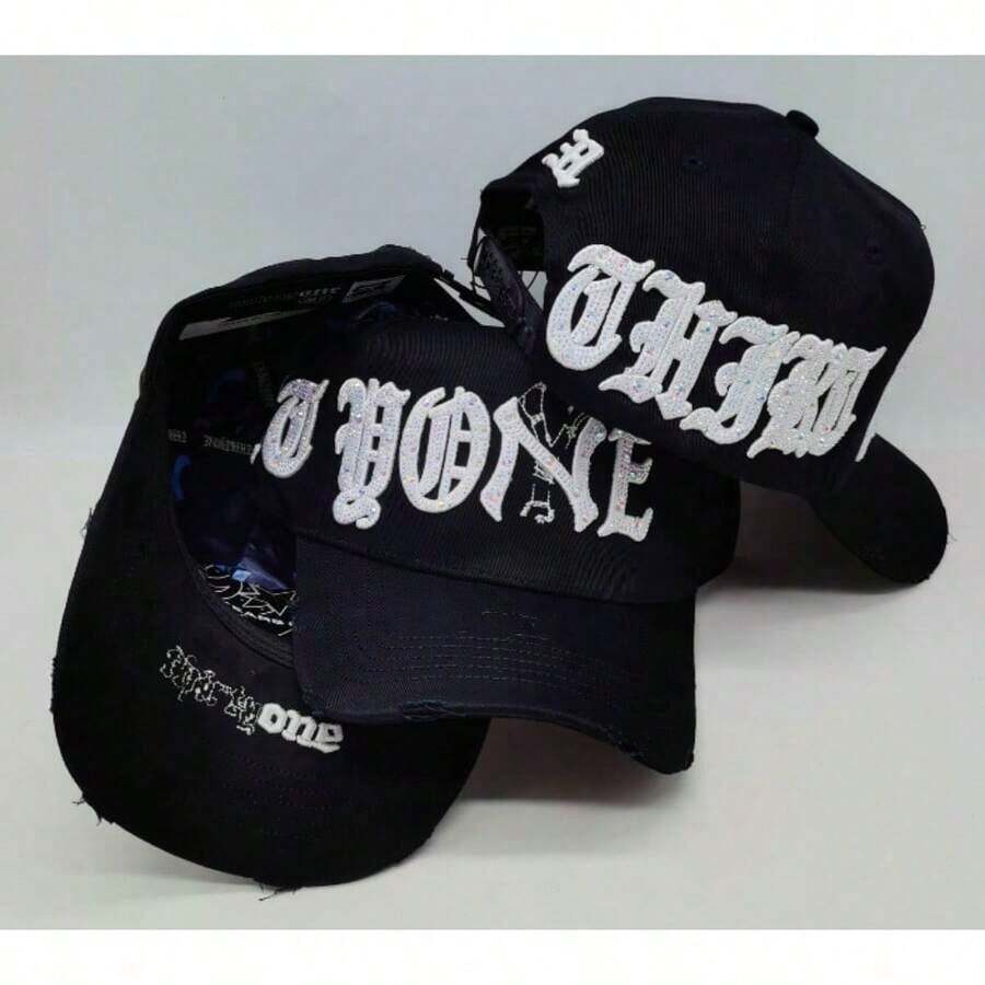 Serie de Gorras de Béisbol Oficiales de la Banda Thirty One con Letras Góticas de Diamantes (Negro) - Negro - Ver 1