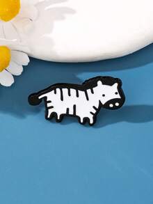 1pc Cartoon Zebra Shaped Brooch, Black And White Minimalist Line Art Design, Adorable Accessory To Add Playful Charm To Outfits - Black and White - View 1