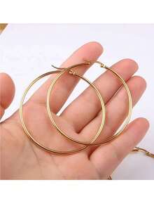Đôi bông tai cổ điển bằng thép không gỉ, kiểu dáng châu Âu và Mỹ, cỡ lớn phóng đại, khóa cài hình tròn bằng thép titan, chống dị ứng, không phai màu, trang sức nữ màu bạc và vàng. - Vàng - Xem 5