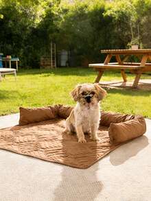 1pc Pet Bed With Unique Soft Cushion. This Pet Sleeping Pad Is Soft And Skin-Friendly, With Non-Slip Bottom. Durable And Scratch-Resistant, Machine Washable For Easy Cleaning. Suitable For Small, Medium And Large Dogs As Well As Cats, Ideal For Year-Round Use. - Orange - View 3