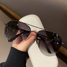Unisex Classic Aviator Style With Resin Lenses And Polycarbonate Frame - Lightweight, Durable, And Stylish Glasses Suitable For Photography Props, Shopping, And Casual Wear - 灰色的 - 查看 10