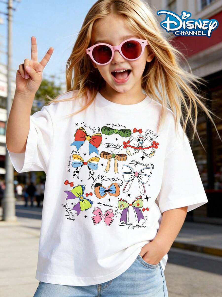 Disney Toy Story Bow T-Shirt, Hand-Painted Bow For Each Character, Matching With The Character Name Print Pattern Summer Tops,Short-Sleeved Casual And Cute Style Children's Clothing Design,Summer Outfits ,Girl Clothes For Kids ,Ropa Para Niños,Teen Girls Clothes,Kids Clothes,Graphic Tee, Summer Clothes,Perfect For Cool Girls. Comfortable And Breathable Children's Short-Sleeved T-Shirt. Comfortable And Casual Wear All Year Round Children's Clothes,Comfortable & Lightweight, Iconic Print For Mix-And-Match Outfits,Suitable For Both Boys And Girls. - 白色 - 查看 1