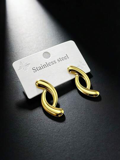 French Retro Gold Foil Earrings, Light Luxury Style Stainless Steel Earrings And Gold Jewelry, Exquisite And Versatile Earrings, Stainless Steel Rust-Proof Jewelry, Suitable For Daily Gatherings, Weddings And Events