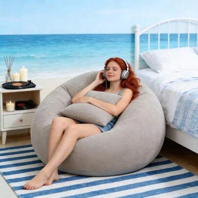 1个超大充气懒人沙发椅 | 采用灰色PVC材质，便携可折叠，符合人体工学设计，四季皆宜，完美适用于客厅和户外露营等各种场景