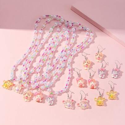 SANRIO 三件套三丽鸥女孩可爱小猫小狗吊坠珍珠串珠项链和耳环，适合节日派对、学校活动、女孩生日礼物，颜色随机