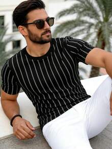 Commuting Light Business Men's Striped T-Shirt Slim Fit Black And White Vertical Stripes Casual Vacation Style Versatile Short Sleeved Top - Black - View 1