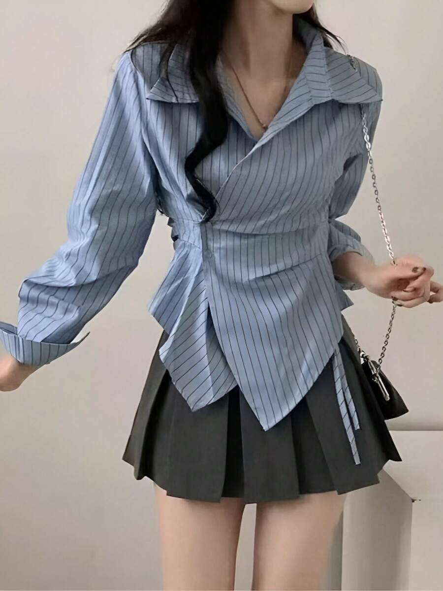 【セクシー甘クール Y2K】春秋 韓国デザイン ストライプ 不規則ウエスト シャツ レディース 長袖 オープンカラー ラップデザイン スリムフィット シャーリング アシンメトリー コットンブレンド 通気性 カジュアル セクシー甘ク