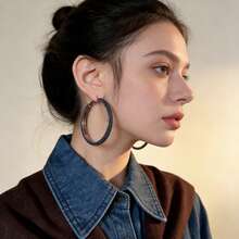 Blue Denim Textured Large Hoop Earrings For Women, Fabric Wrapped Oversized Circle Statement Earrings, Casual Jewelry - 藍色 - 查看 3