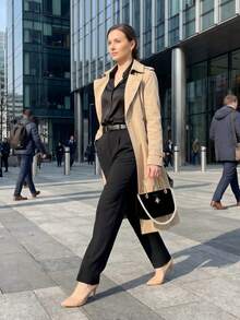 Gucci 1个迷你双提手酒红色丝绒单肩包 - 奢华优雅风格，饰有蜜蜂标志和珍珠链条，长方形设计，多功能晚宴包，适合婚礼和派对场合 - 黑色 - 查看 7