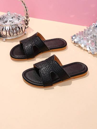 1 đôi dép xăng đan thời trang màu đen cho bé gái, chất liệu PU mềm mại, họa tiết dệt, thiết kế mũi tròn, dép đi biển kiểu La Mã dễ thương, thoải mái, phù hợp cho bé gái từ 3-15 tuổi, thích hợp mang hàng ngày, đi biển, nghỉ hè. Hàng mới về