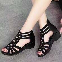 Sandalias casuales de mujer talla grande con cuña, tira de strass y cremallera en la parte trasera, cómodas y versátiles de estilo romano - Negro brillante - Ver 12