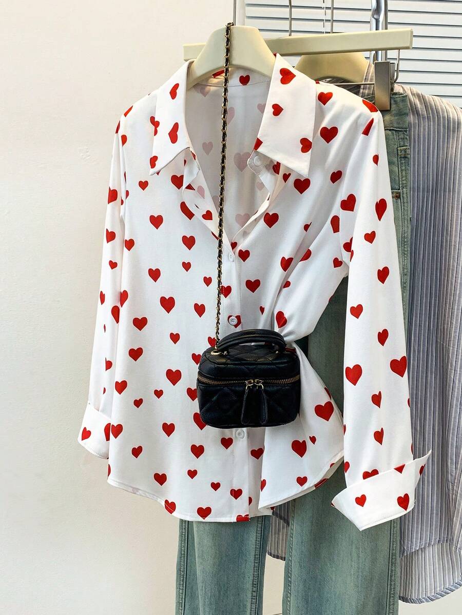 女士七分袖纽扣衬衫，通体爱心印花，翻领设计——浪漫休闲商务风衬衫，适合办公室、度假、居家及日常穿着，春夏秋季皆宜。 - 白色 - 查看 1