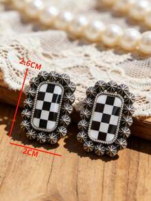 1 Pair Vintage Distressed Black & White Checkerboard Stud Earrings, Retro Sunflower Commuter Versatile Premium Earrings - Round - View 5