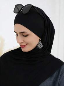 1pc New Style Large Size Jersey Hijab Shawl Soft Casual Solid Color Women Scarf,Beach,Holiday - Black - View 4