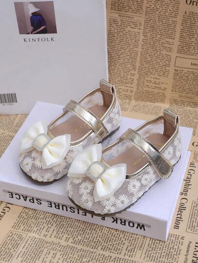 Dép xăng đan Bosibo bán chạy nhất năm 2026, phù hợp cho bé gái từ 3-12 tuổi | Khóa dán điều chỉnh và đế màu trắng ngà họa tiết mây, phù hợp cho đi biển/đi học/đi công viên/cho bé sơ sinh GOJOGOLO!