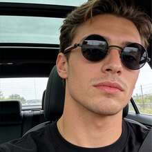 2 cặp kính râm nam gọng tròn màu đen và vàng, chất liệu kim loại, chống tia UV400, kiểu dáng cổ điển với càng kính bằng gỗ. - Vàng xám + đen xám - Xem 4