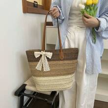 BAILEE Una borsa a tracolla estiva alla moda e casual, con tema vacanziero, progettata con un fiocco decorativo a tre colori in contrasto. Realizzata in materiale PU, con capacità sufficiente per contenere creme solari, abbigliamento, laptop/tablet, cappelli da sole e altri articoli. Può essere portata a mano o a spalla, molto adatta per uscite quotidiane, shopping rilassante, vacanze al mare e un regalo ideale per famiglia, amici o i propri cari. - Multicolore - Visualizzare 9