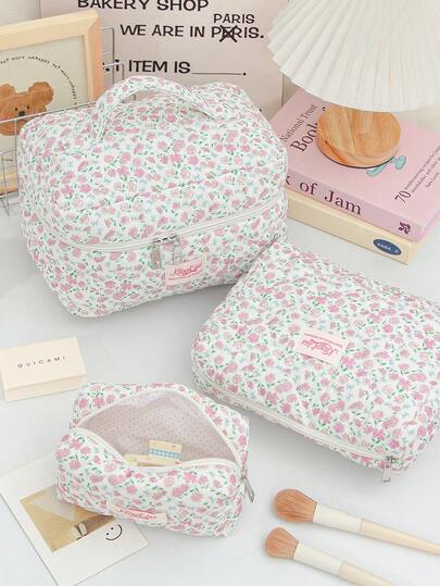 Bộ 1 túi đựng mỹ phẩm bằng vải nhung kẻ họa tiết hoa và nơ, túi trang điểm du lịch, túi đựng mỹ phẩm có khóa kéo di động, đựng mỹ phẩm, đồ chăm sóc da, son môi, cọ trang điểm, kem dưỡng tay, điện thoại di động, tiền xu, chìa khóa và các vật dụng nhỏ khác, thích hợp sử dụng ở nhà, khi đi du lịch và đi học. Bộ túi đựng mỹ phẩm, túi chăm sóc da, túi đựng đồ vệ sinh cá nhân, túi đựng đồ đa chức năng, đồ dùng cần thiết khi đi du lịch, đi tàu biển, ở ký túc xá, quà tặng cho phù dâu, quà tặng cho mẹ, quà sinh nhật, quà tặng cho phụ nữ, quà Valentine.