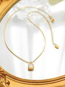 1条法式奢华白色贝壳项链 | 简约方形设计 | 不锈钢镀金材质 | 高端锁骨链，适合日常通勤，不易褪色 - 吊墜項鍊 - 查看 6