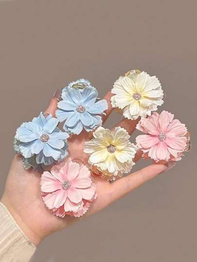 1 pieza Pinza para el cabello con forma de flor de tela pastel dulce para mujer - Forma elegante de margarita con centro de cristal brillante, disponible en rosa/azul/beige, accesorio para el cabello bohemio para uso diario, playa, vacaciones y peinados de fiesta