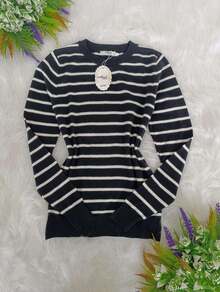 This Women's Striped Round-Neck Blouse Is Made Of Modal Fabric. - 黑白 - 查看 3