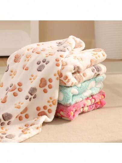 1pc Pet Cat Dog Towel, Bath Towel, Cat Blanket, Wrap, Throw Blanket For Sleeping And Keeping Warm, Dog Bed Pad Made Of Coral Fleece, Suitable For All Seasons, Cat Dog Blanket Made Of Thick Flannel With Paw Print Pattern, Suitable For All Seasons, Warm Coral Fleece, Cat Dog Blanket Pad, Double-Layer Velvet Blanket For All Seasons