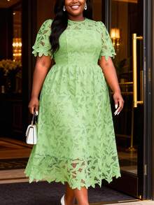 Vestido largo elegante de encaje calado con estampado floral en corte evasé para mujer talla grande, para fiesta o boda - verde menta - Ver 1
