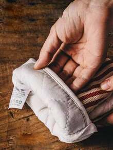 1 chiếc găng tay chịu nhiệt dùng cho lò vi sóng, chất liệu cotton dày dặn cách nhiệt, dụng cụ nhà bếp dùng để nấu nướng. - Xem 3