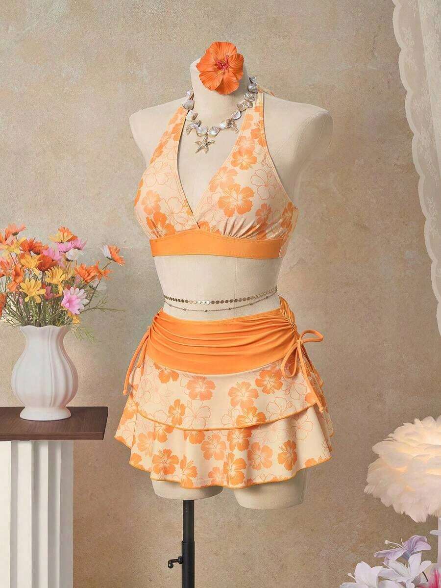 Bellisia 26ss Spring/Summer Vacation Beach Orange Halter Triangle Top & Mini Skirt Bikini 3 Pieces Set , Women's Summer Beach Music Festival Flower Print Skirt Halter Casual Vacation Style Bikini 3-Piece Set, Spring Outfit Women, Skirt Swimwear Set Orange Two Pieces Set Summer Two Pieces Set Summer Skirt And Top Set Vacation Outfits Woman Skirt Set 2000s Dress - 粉色 - 查看 1