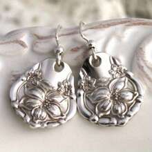 Vintage Floral Carved Asymmetrical Geometric Pendant Earrings, Handmade Women's Accessories, Suitable For Daily Wear And Vacation, An Ideal Gift For Her - Silver - View 1