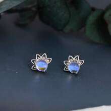 Bông tai hình vương miện đá mặt trăng bằng bạc 925, bông tai bạc 925 kiểu gọng càng cua, bông tai đá mặt trăng, kiểu dáng tối giản, thích hợp cho tiệc tùng và đám cưới. - Đá Mặt Trăng - Xem 7