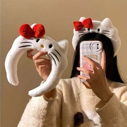 1个三丽鸥Hello Kitty毛绒发箍，带红色蝴蝶结 - 可爱宽发箍发饰，适合女孩，非常适合化妆、摄影和日常佩戴，柔软仿毛皮材质，Hello Kitty发饰，拍照道具，俏皮设计，佩戴舒适
