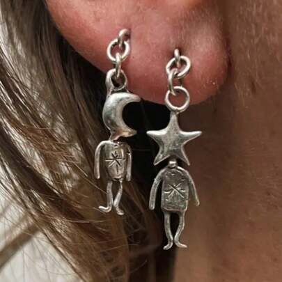 复古铜质不对称星月耳环，手工制作人像造型，迷你波西米亚风耳环