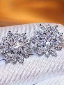 一对奢华的向日葵双层锆石女士耳钉，时尚女士铜质新娘耳环及配饰 - 銀色 - 查看 2