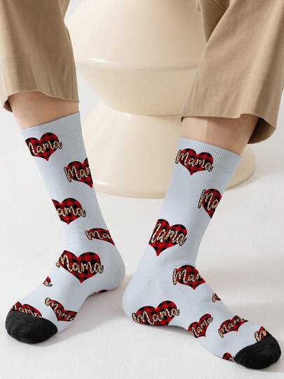 1 par de calcetines del Día de la Madre para hombres, estampado digital 3D de 360 grados con transferencia de calor, calcetines de compresión media pantorrilla interesantes, patrón "I Love Mum", calcetines unisex Harajuku sin costuras estampados divertidos y novedosos, regalo para niños, otoño, adecuado como regalo de aniversario, Día de la Madre, San Valentín, Día del Padre, regalo de novia, regalo para novio, calcetines de pareja de alta calidad, nuevos calcetines largos de mujer para primavera/verano. Adecuado para uso diario, oficina, vacaciones, deportes al aire libre, ocasiones especiales