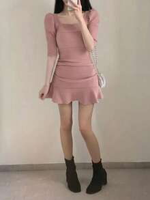 Vestido mini de línea A de punto acanalado casual para mujer, cuello cuadrado, manga corta, detalle de volante en el bajo - Rosa - Ver 8