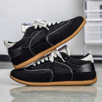 Giày thể thao nam thường ngày, chất liệu da thoáng khí, chống trượt, bền chắc, dễ mang, thoải mái khi sử dụng.