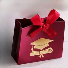 Túi quà tốt nghiệp cao cấp - Họa tiết bằng tốt nghiệp vàng, có các màu đỏ, trắng, đen và xanh lá cây (bán lẻ hoặc bộ 4 chiếc kèm hộp kẹo), thích hợp làm quà tặng Giáng sinh và Halloween. - 1 cái (màu ngẫu nhiên) - Xem 11