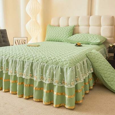 1pc Quilted Bed Skirt With Heart Design (1pc Bed Skirt, No Pillowcase), Decorated With Heart & Bow Lace Trim, Fashionable & Elegant, Moisture-Wicking, Wrinkle-Resistant, Quiet, Removable Mattress Cover
