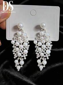 1 Pair Rhinestone & Faux Pearl Elegant Dangle Earrings, Bridal Wedding Accessories, Exaggerated Grape Cluster Earrings, Silver Tone - Silver - View 3