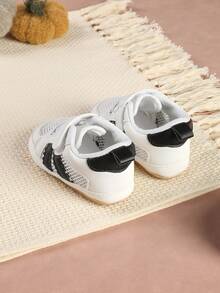 1 Pair Boys' Mesh Fabric Solid Color Striped Design Casual Sneakers, Suitable For Spring & Autumn - Black and White - View 4