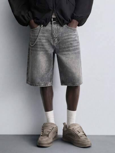 男士做旧水洗灰色牛仔短裤，直筒宽松版型，5英寸内缝，适合夏季休闲街头风和日常穿着