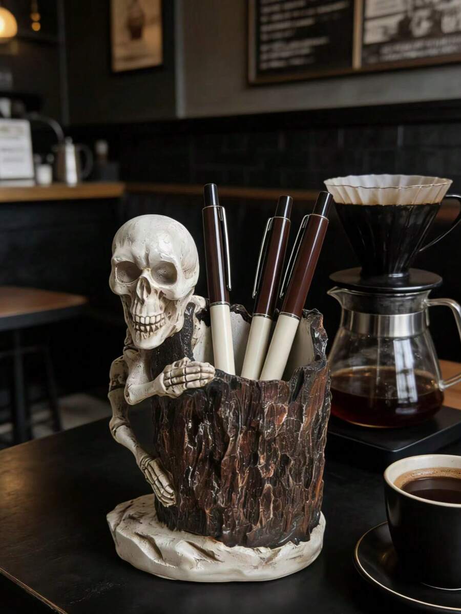 Giá đựng bút hình đầu lâu gốc cây phong cách Gothic, hộp đựng cọ trang điểm.