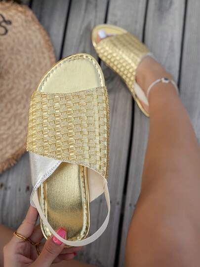 女士时尚夏季金色编织露趾撞色凉鞋，节日礼物/生日派对礼物，纯色休闲户外平底凉鞋，购物通勤两相宜。